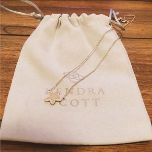 Kendra Scott Jae Star Short Pendant Necklace